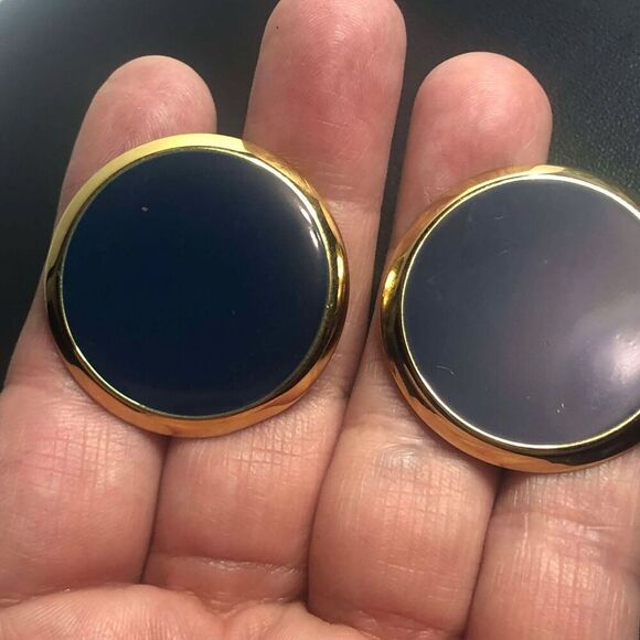 2551 Napier Gold tone Large mod 80's clip-on Earrings - Picture 1 of 2